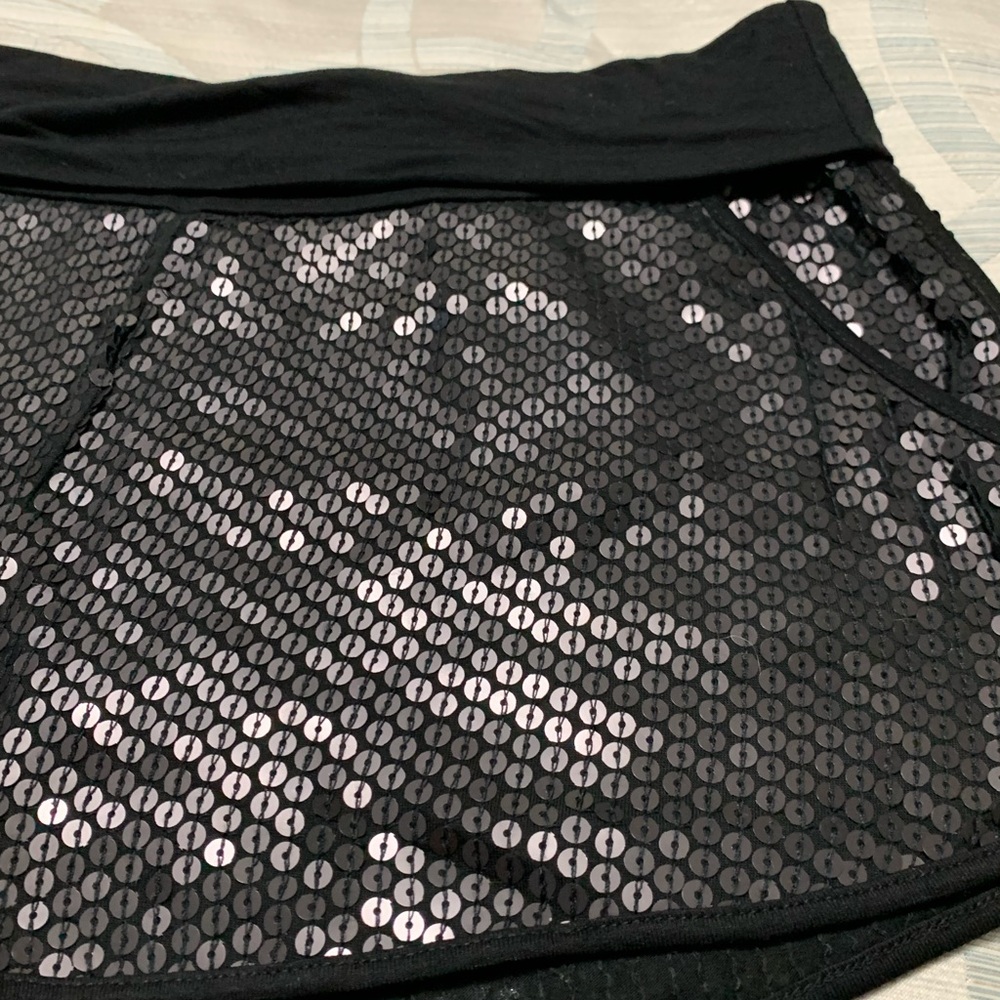 NWOT BCBG Max Azria Black Sequin Hot Shorts/Joggers/Running Size L - Picture 3 of 11